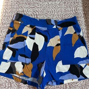 New without tags Nine West brand shorts